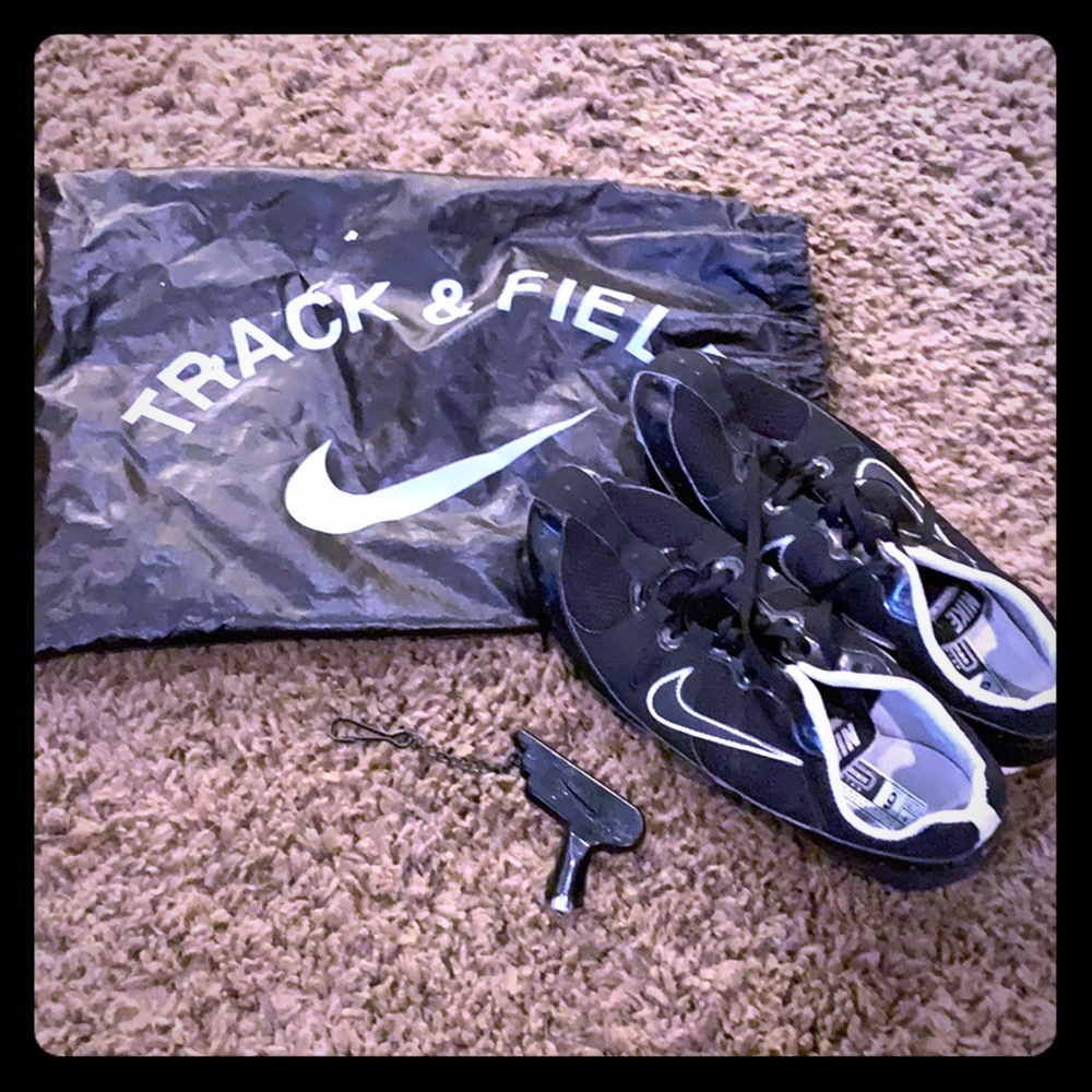 NIKE TRACK AND FIELD!! 🔥 size 9 mens/ 10.5 womens